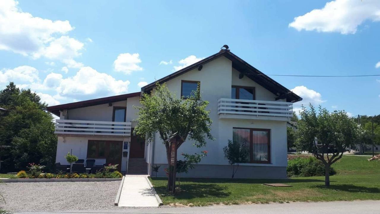 Snow Queen Rakovica Exterior photo